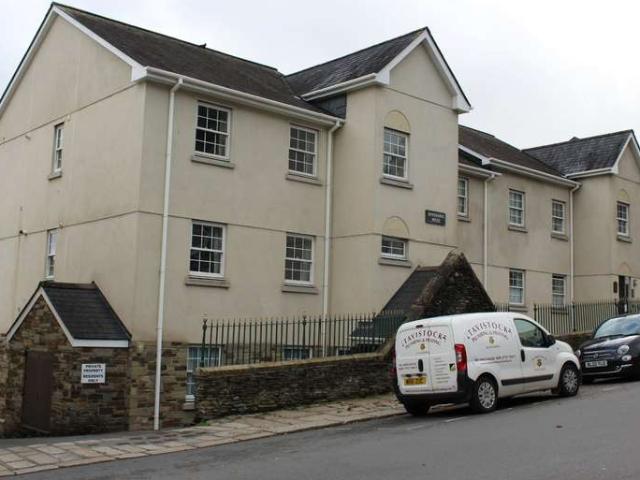 Apartment for sale in Weir Quay, Devon