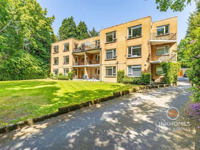 Apartment for sale in Upper Parkstone, Poole