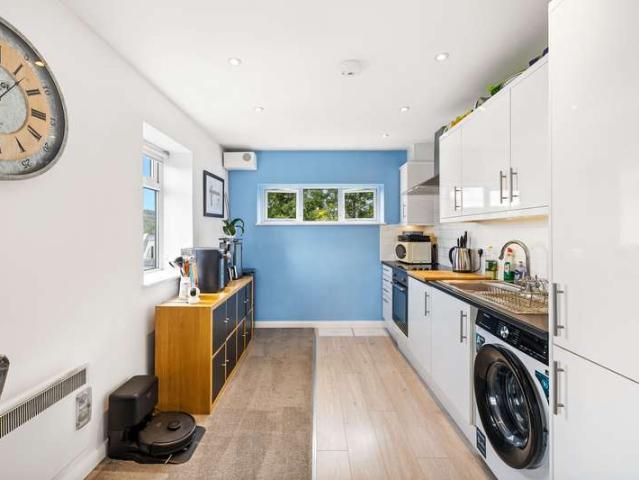 Apartment for sale in Rose Hill, Pachesham Park