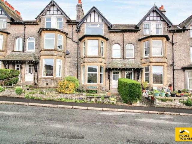 Apartment for sale in Grange-over-sands