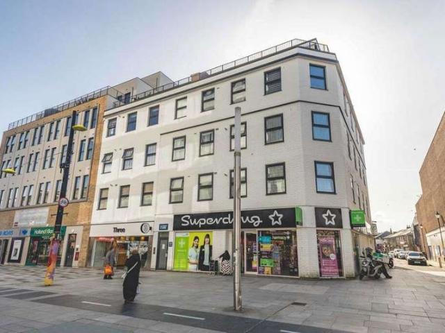 Apartment for sale in Chalvey, Slough