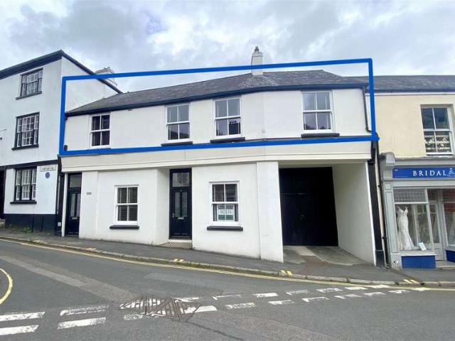 Apartment for sale in Weir Quay, Devon