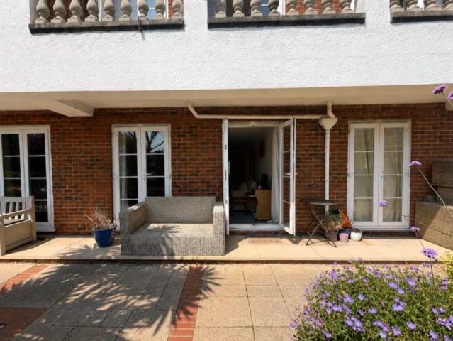 Apartment for sale in Acol, Kent