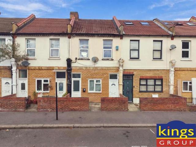 Apartment for sale in London Borough of Waltham Forest, Greater London