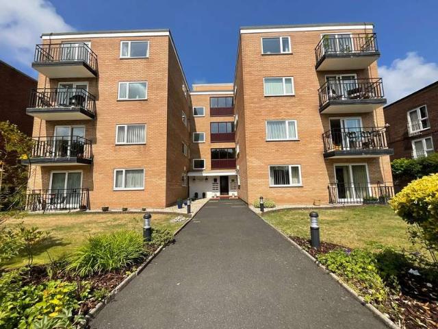 Apartment for sale in Marshside, Southport