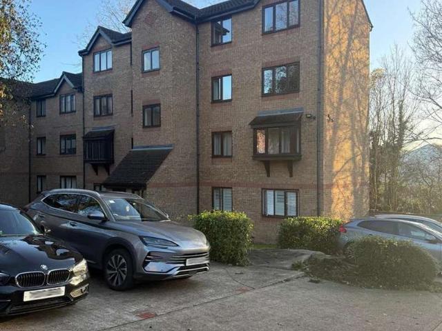 Apartment for sale in South Ockendon, Essex