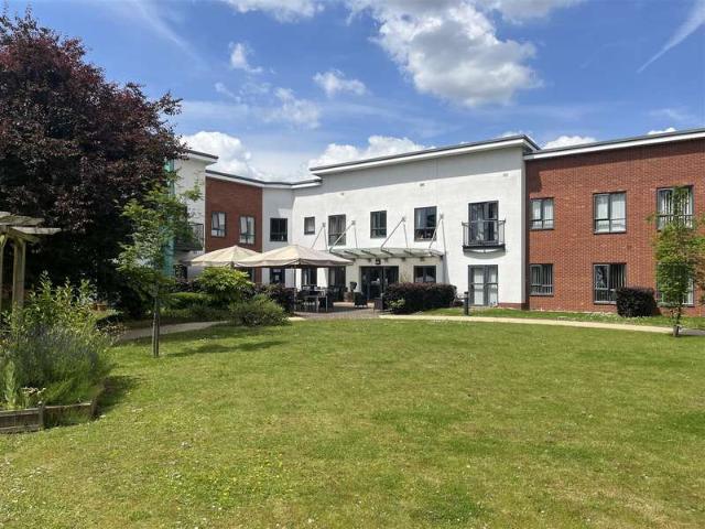 Apartment for sale in Anglesey, Beamhurst