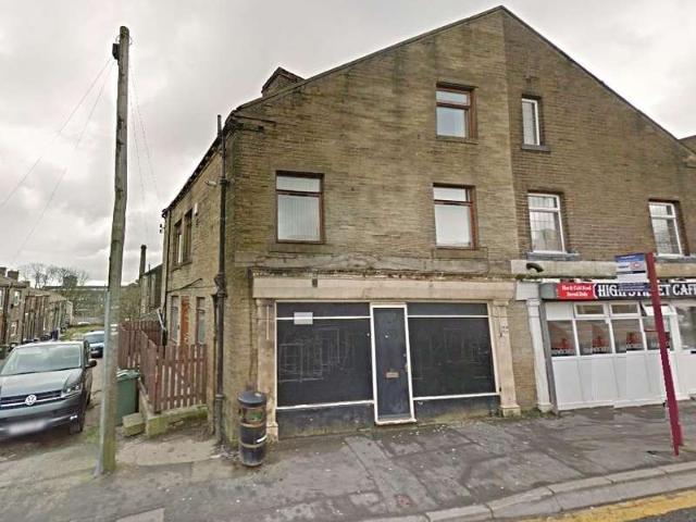 Apartment for sale in Queensbury, West Yorkshire