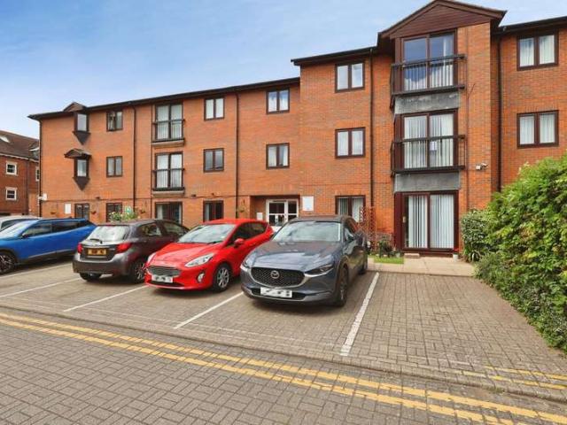 Apartment for sale in Bearton, King's Walden