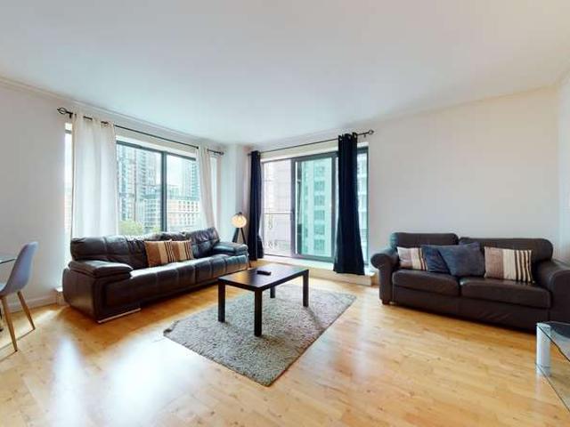 Apartment for sale in Isle Of Dogs, Greater London