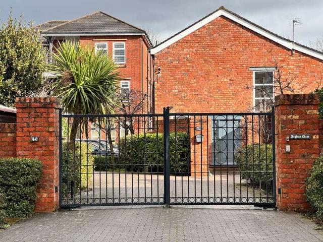 Apartment for sale in Southport, Sefton