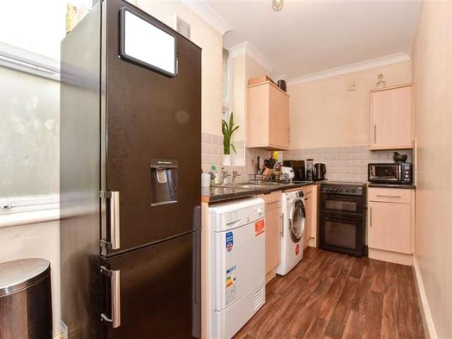 Apartment for sale in Clarendon, Ash