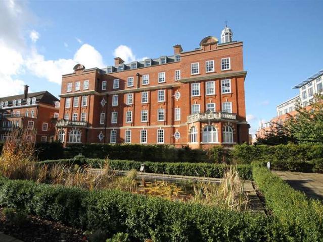 Apartment for sale in Heigham Grove, East Bank