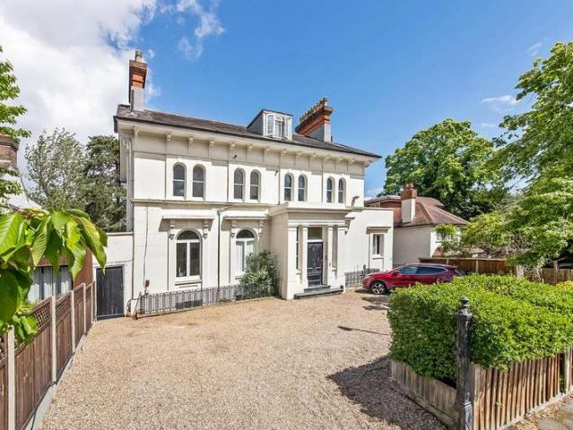 Apartment for sale in London Borough of Lewisham, Forest Hill