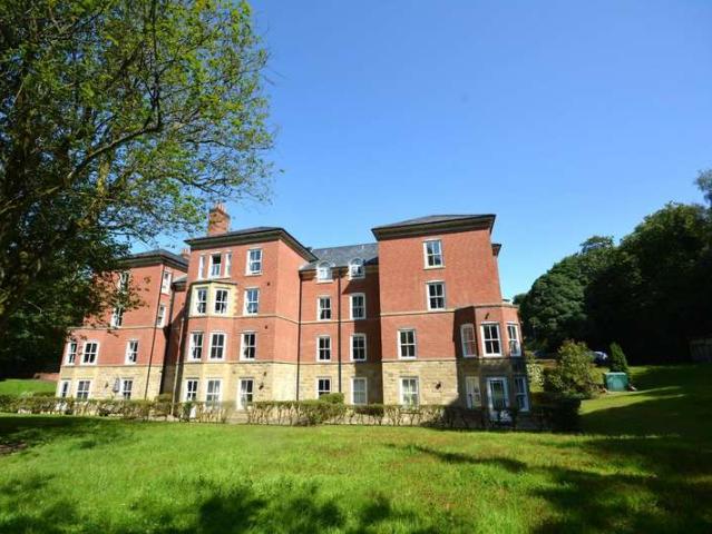 Apartment for sale in Bolton, Markland Hill