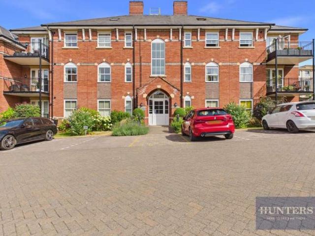 Apartment for sale in Ewens Farm, Golden Valley