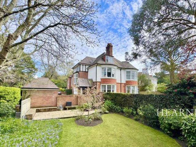 Apartment for sale in Bournemouth