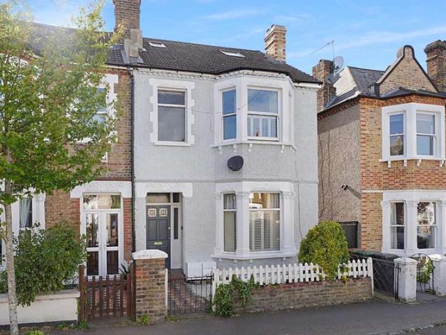 Apartment for sale in London Borough of Lewisham, Lower Sydenham