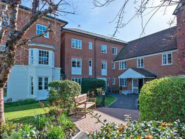 Apartment for sale in The King's Mile, The Bridge