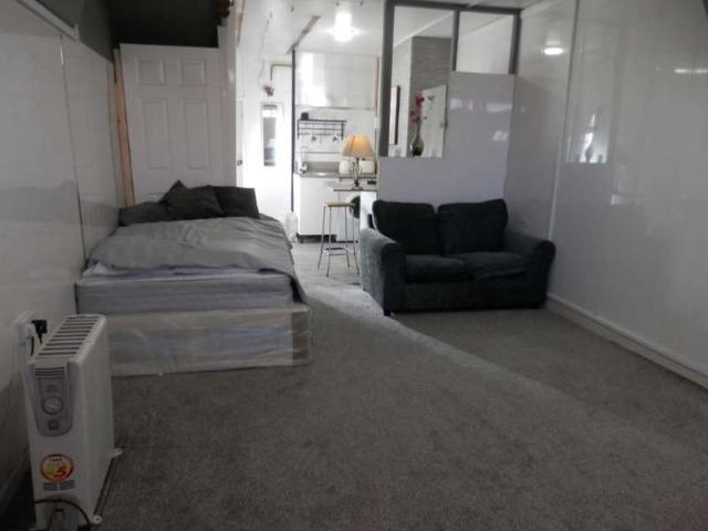 Apartment for sale in Porthill, Butterton
