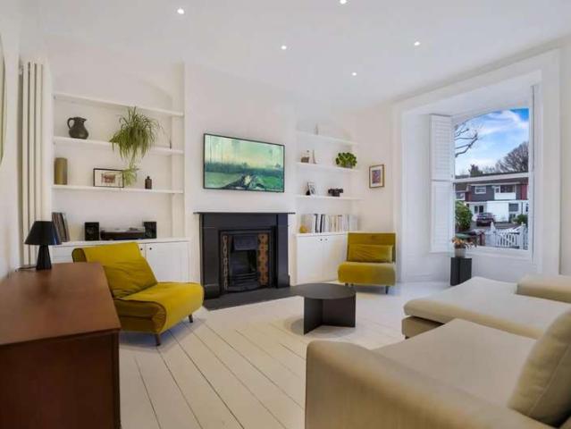 Apartment for sale in London Borough of Lewisham, Forest Hill