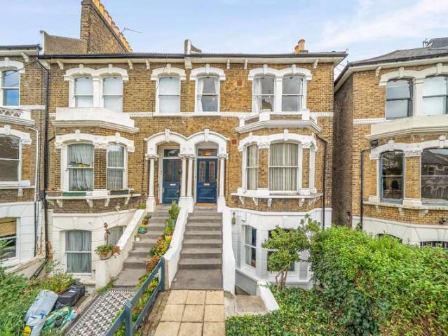 Apartment for sale in London Borough of Lewisham, Brockley