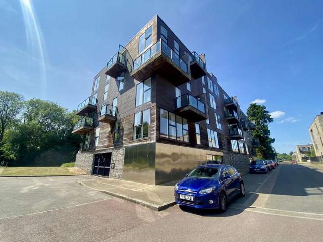 Flat for sale in Arbury, Cambridgeshire