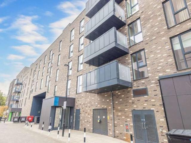 Apartment for sale in Chalvey, Slough