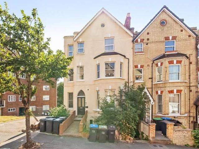 Apartment for sale in London Borough of Croydon, Upper Norwood