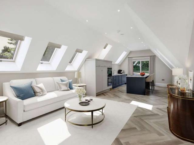 Apartment for sale in Limpsfield, Tandridge