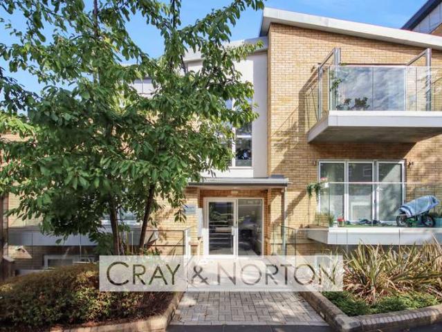 Apartment for sale in London Borough of Croydon, Addiscombe