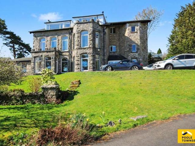 Apartment for sale in Grange-over-sands