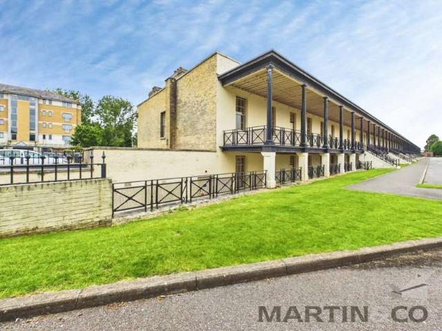 Apartment for sale in Priddy's Hard, Middlecroft