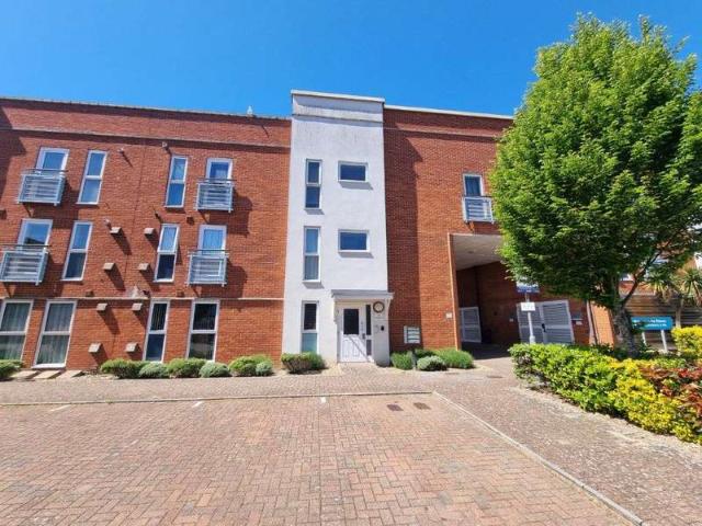 Apartment for sale in Maidenhall, Key Street