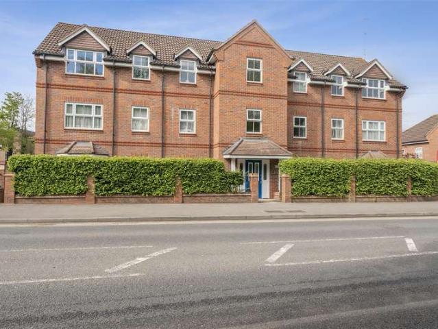 Apartment for sale in Buckler's Park, Crowthorne