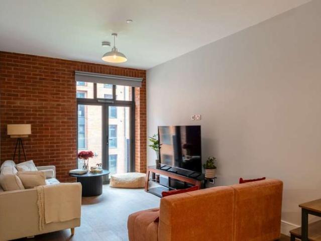 Apartment for sale in Elmfield, Leicestershire