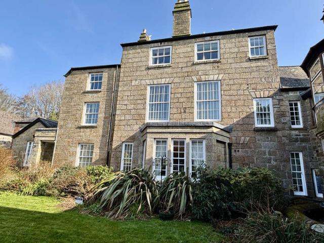 Apartment for sale in Longrock, Cornwall