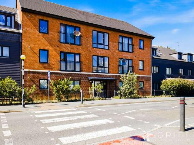 Apartment for sale in Grays, Essex