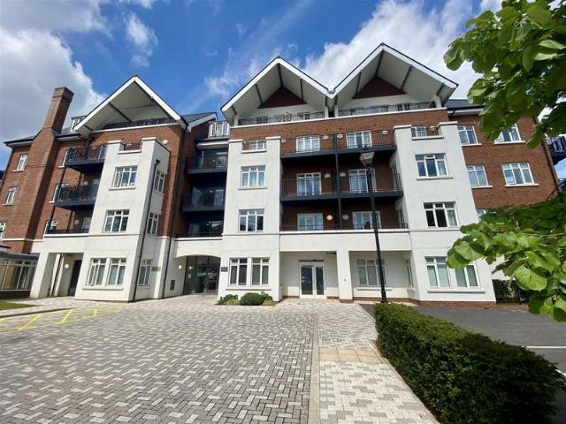 Apartment for sale in London Borough of Hounslow, Spring Grove