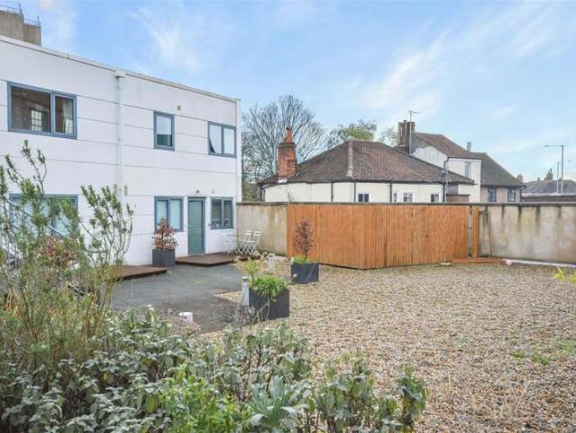 Apartment for sale in Heigham Grove, East Bank