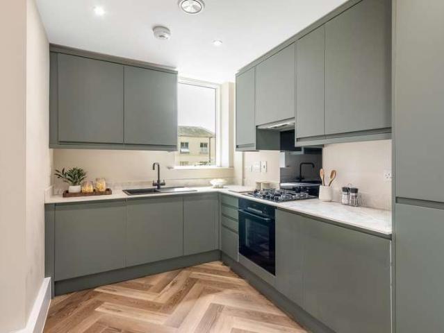 Apartment for sale in London Borough of Lewisham, Lower Sydenham