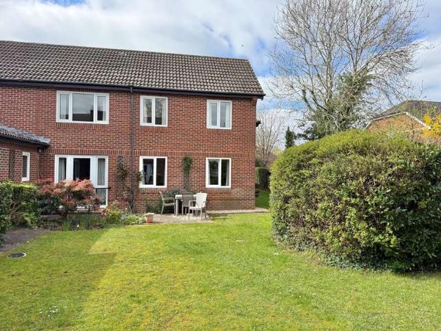 Apartment for sale in Binfield