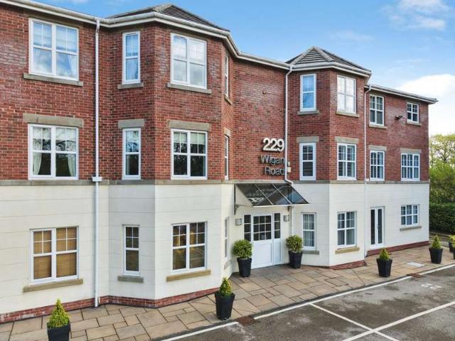 Apartment for sale in Thornhill, Wigan