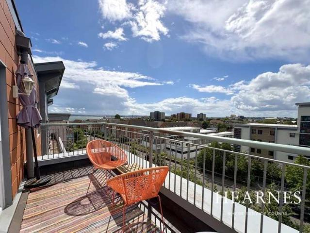Apartment for sale in Poole