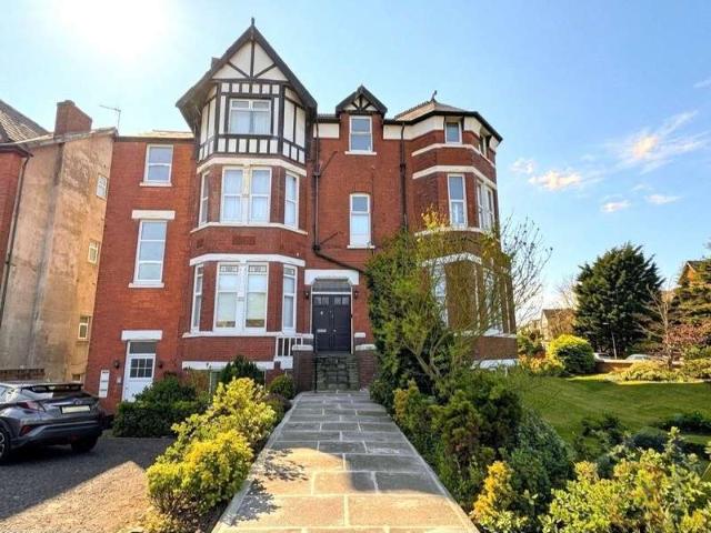 Apartment for sale in Meols Cop, Southport
