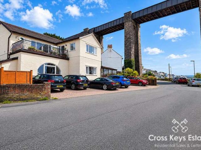 Apartment for sale in Barne Barton, Mount Wise