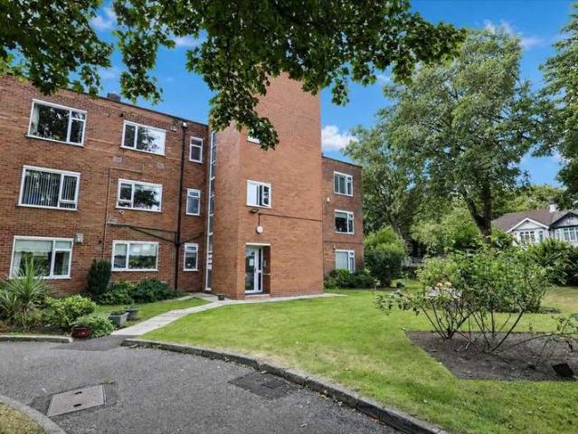 Apartment for sale in Calderstones
