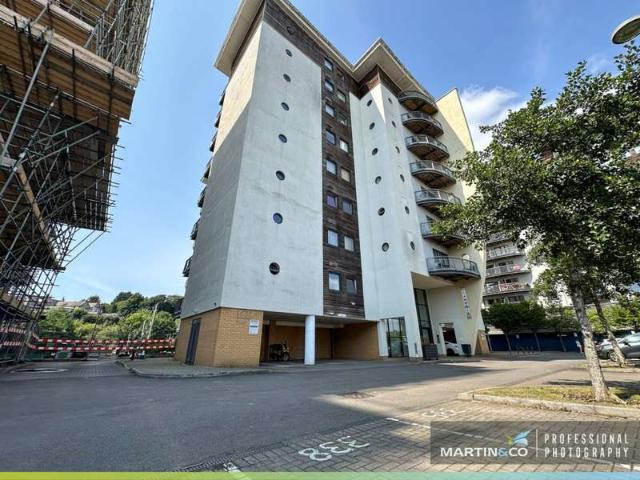 Apartment for sale in Cardiff International Sports Village, Falcon Lodge
