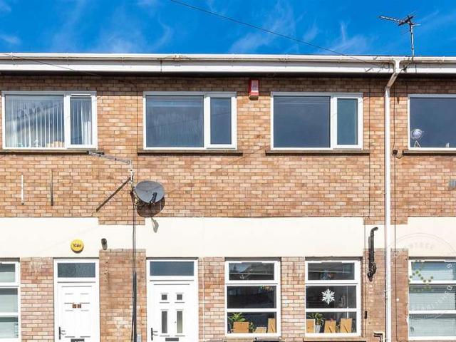 Apartment for sale in Falcon Lodge, Wales
