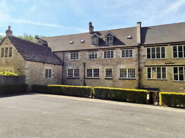 Apartment for sale in Minchinhampton, School House